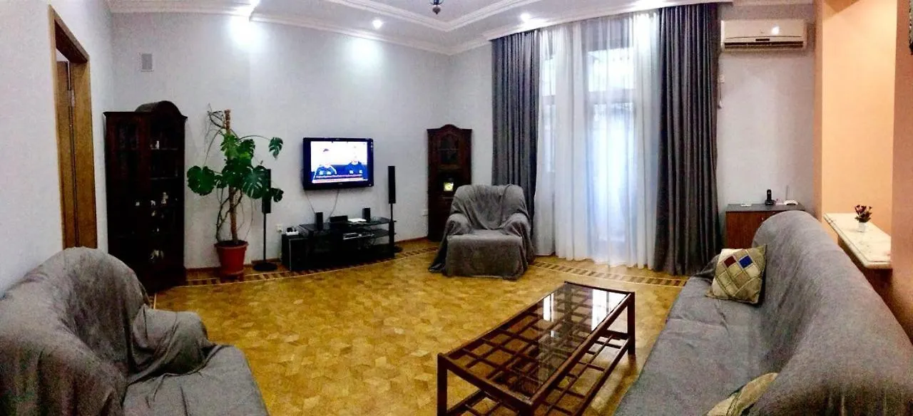 Calm Center Of Baku Apartment